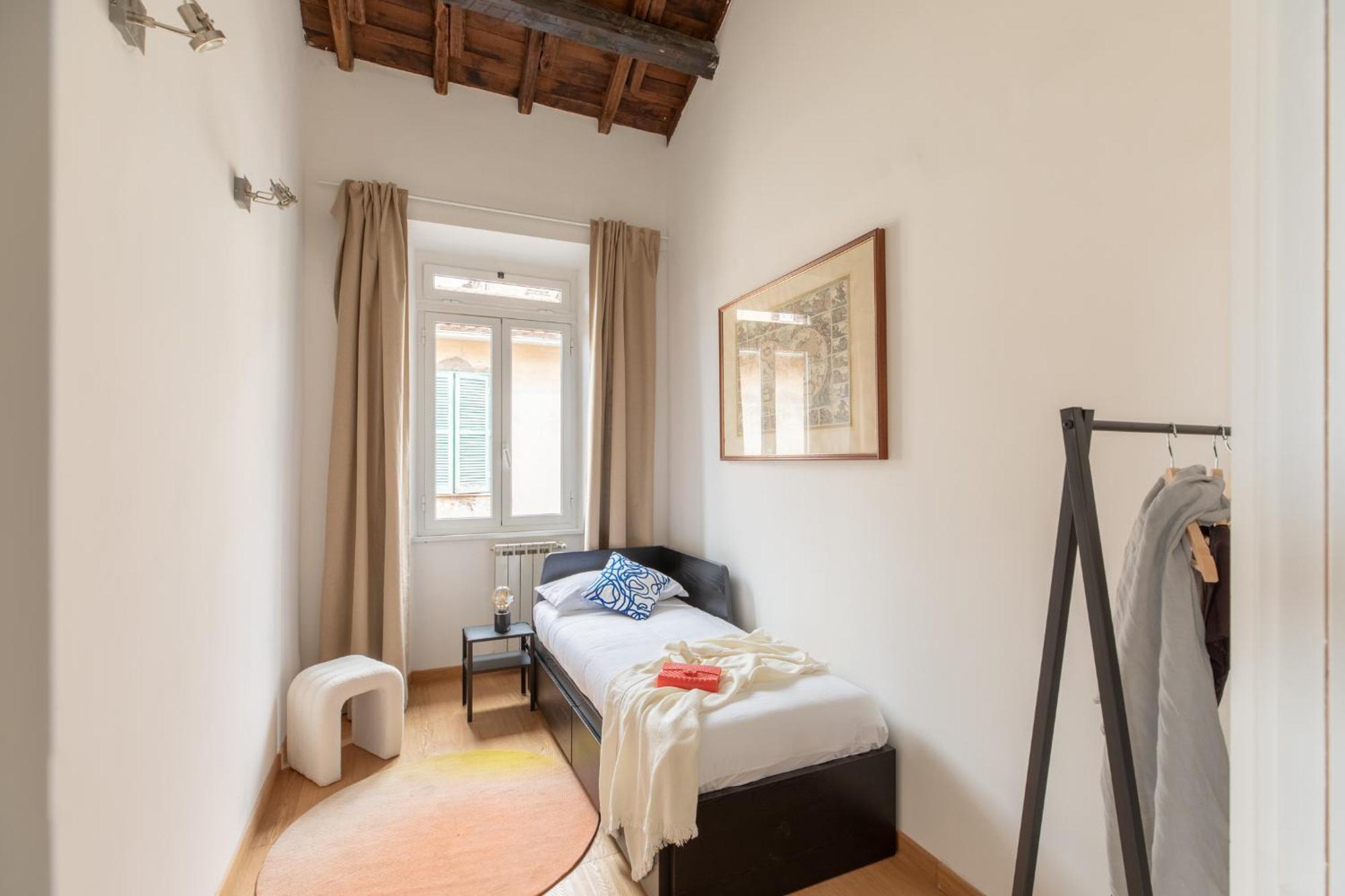 Iflat Minimal Design In The Heart Of Apartment Rome