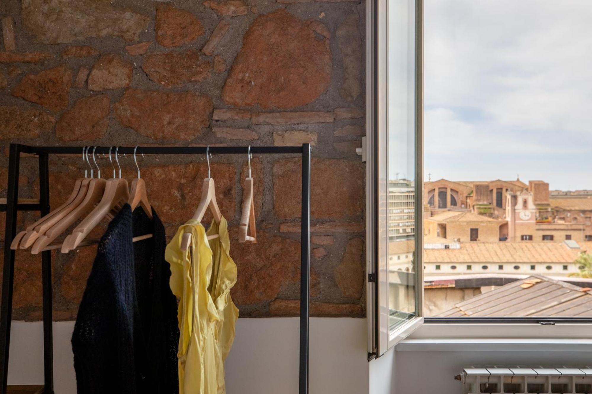 Iflat Minimal Design In The Heart Of Appartement